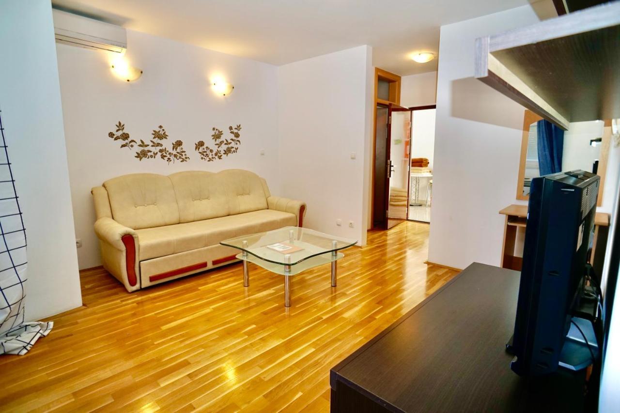 Apartments Villa Plaza Trogir Buitenkant foto