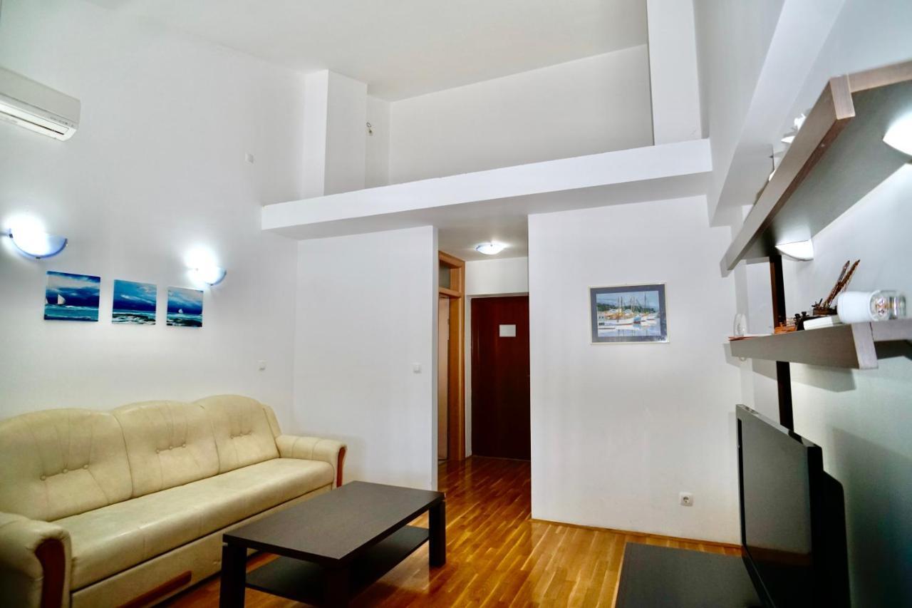 Apartments Villa Plaza Trogir Buitenkant foto