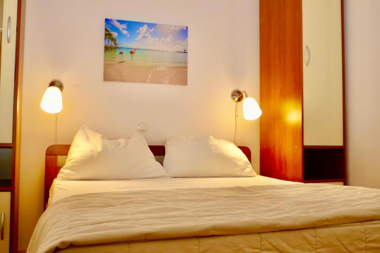 Apartments Villa Plaza Trogir Buitenkant foto