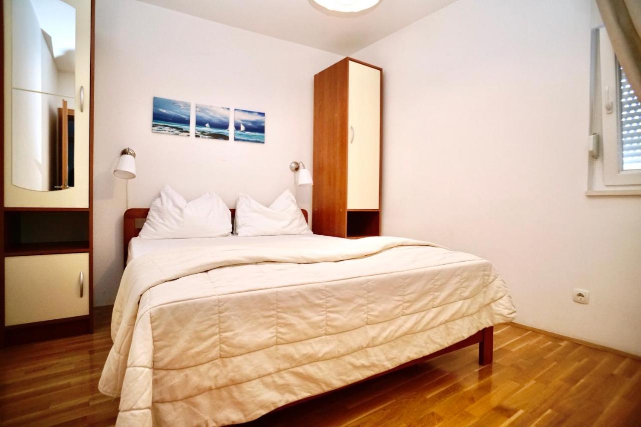 Apartments Villa Plaza Trogir Buitenkant foto