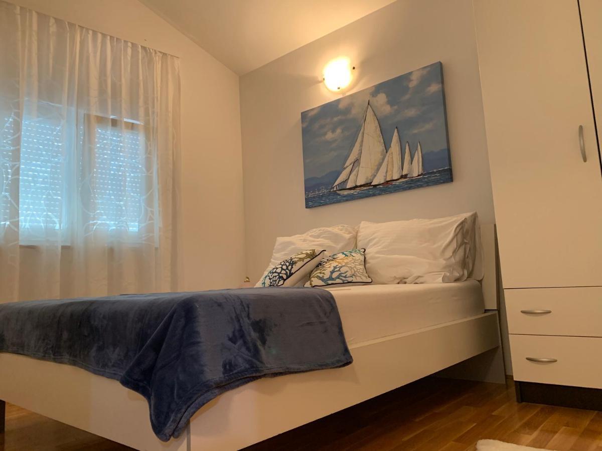 Apartments Villa Plaza Trogir Buitenkant foto