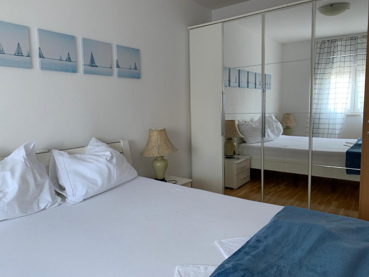 Apartments Villa Plaza Trogir Buitenkant foto